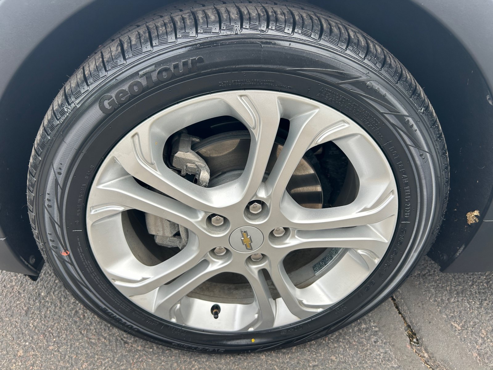 Used 2019 Chevrolet Bolt LT FWD image 25