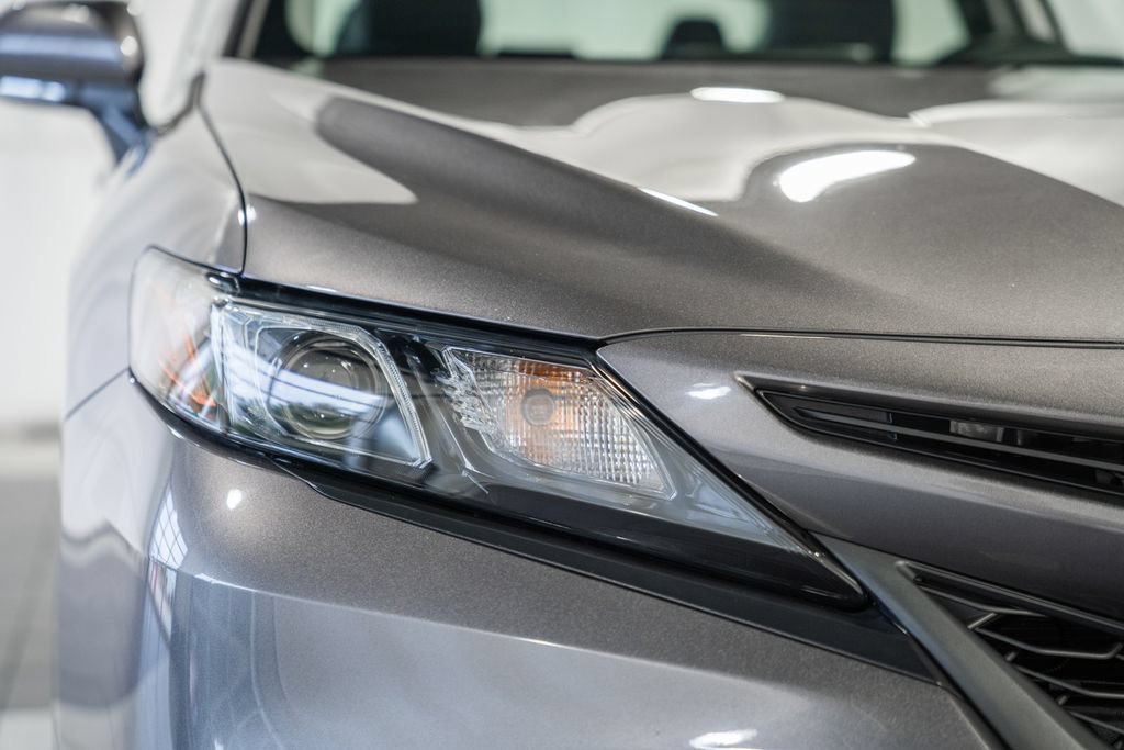 Used 2024 Toyota Camry SE w/ Cold Weather Package FWD image 11