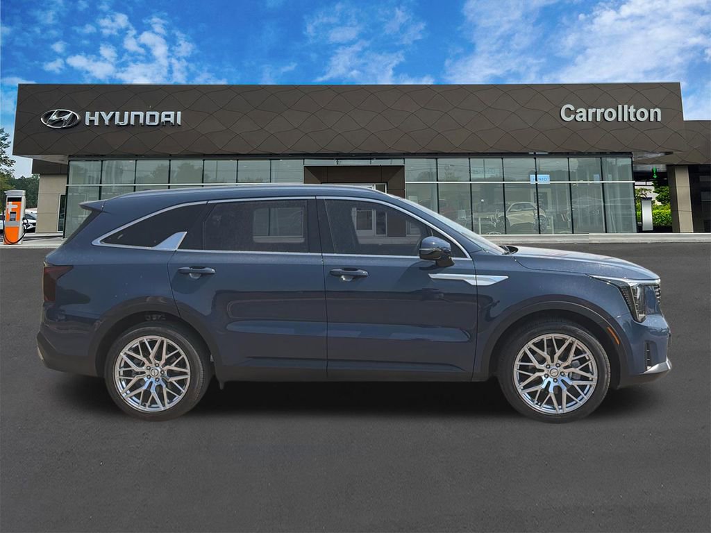 Used 2025 Kia Sorento S w/ Panoramic Sunroof Package FWD image 4