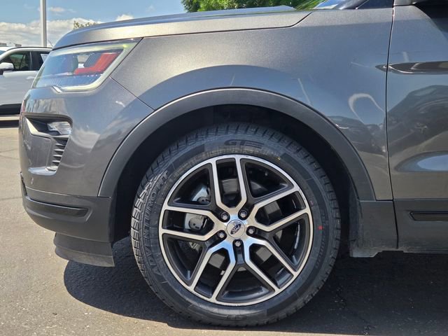Used 2019 Ford Explorer Sport w/ Equipment Group 401A AWD/4WD image 8