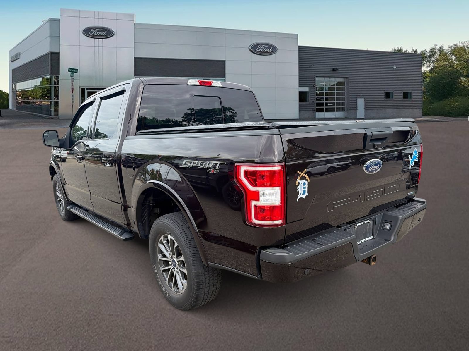 Used 2020 Ford F150 XLT w/ Equipment Group 302A Luxury AWD/4WD image 8
