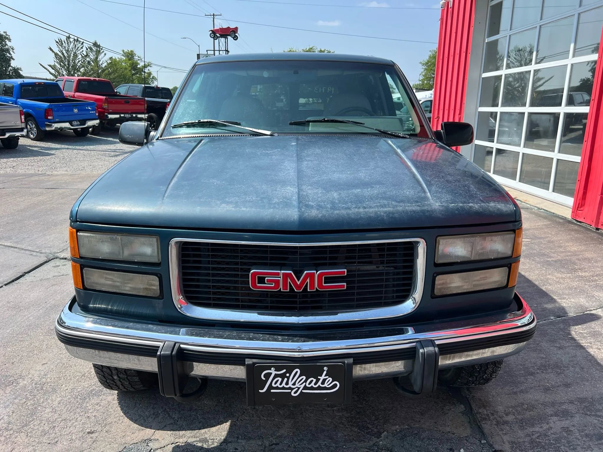 Used 1994 GMC Suburban 2500 image 3