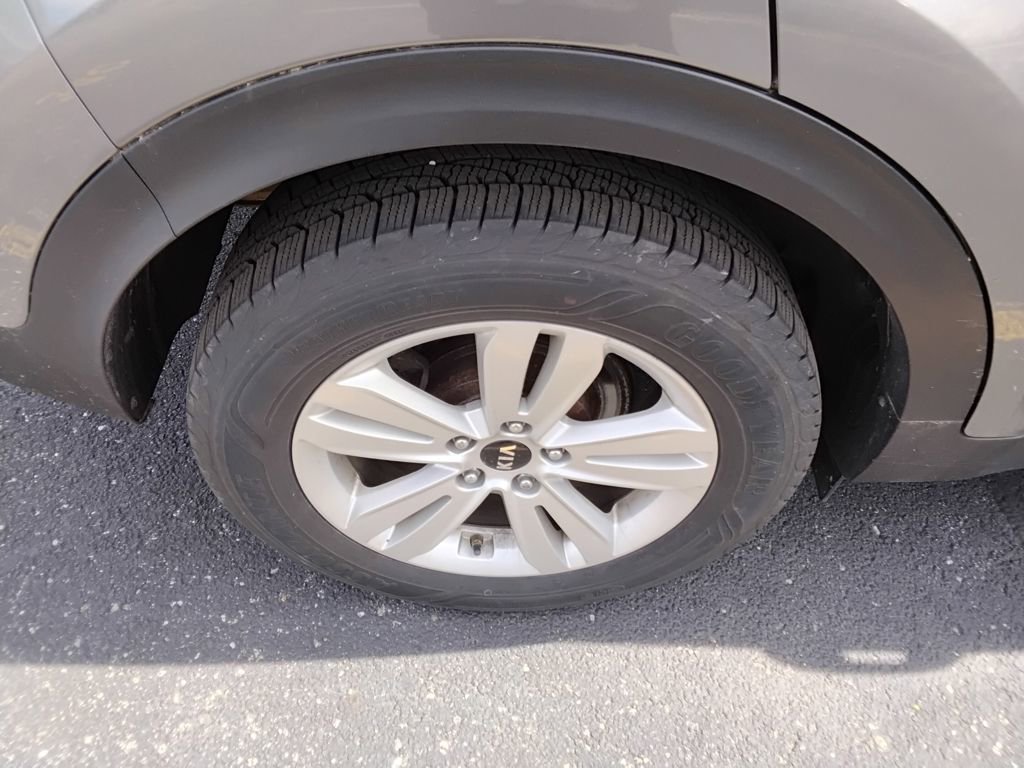 Used 2018 Kia Sportage LX FWD image 11