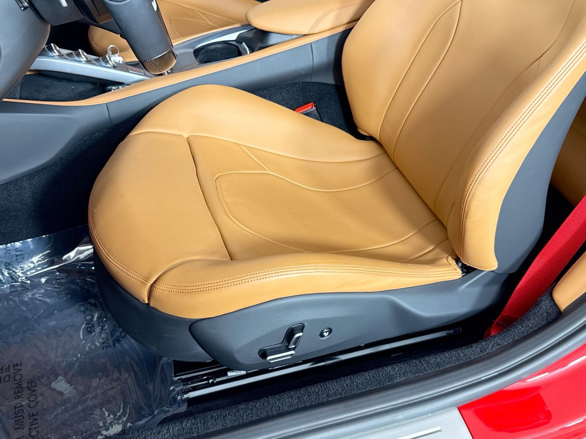 Certified 2022 Ferrari Portofino M image 18