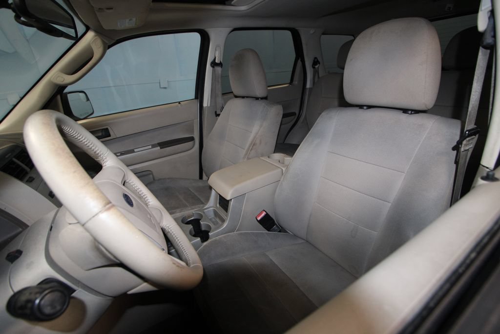 Used 2011 Ford Escape XLT w/ 201A Rapid Spec Order Code FWD image 4