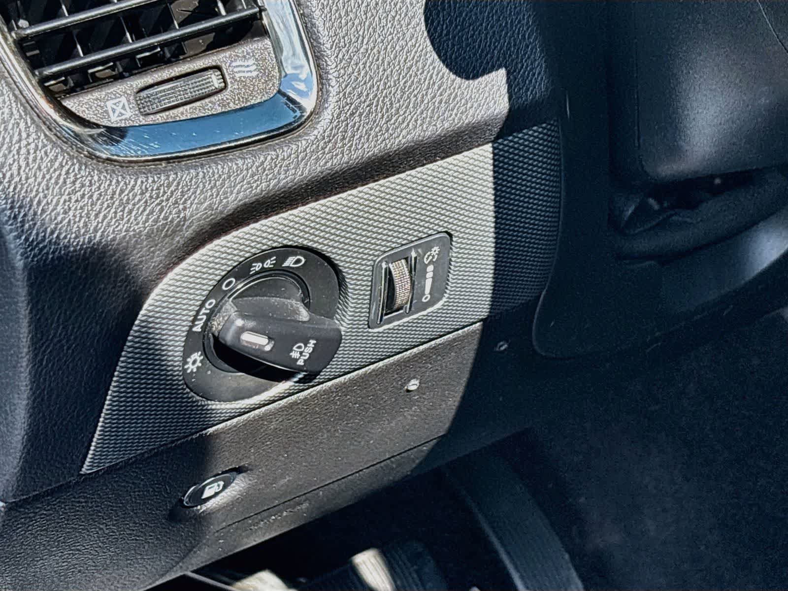 Used 2020 Dodge Durango GT w/ Blacktop Package RWD image 10