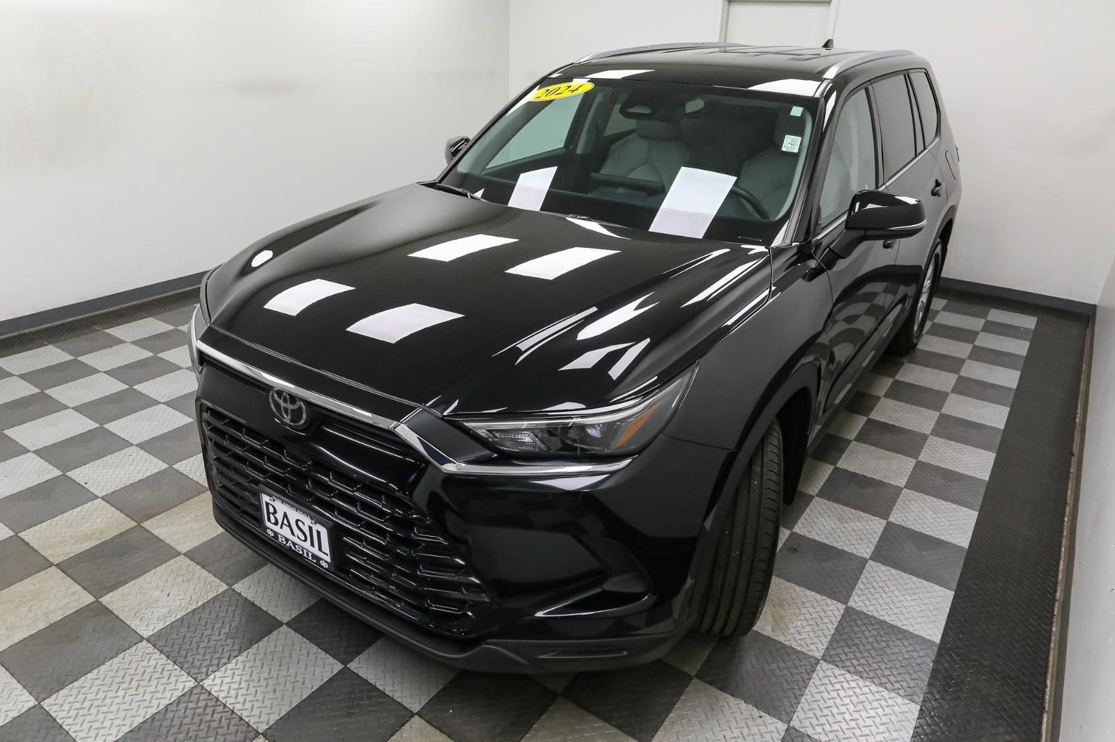 Used 2024 Toyota Grand Highlander XLE image 6