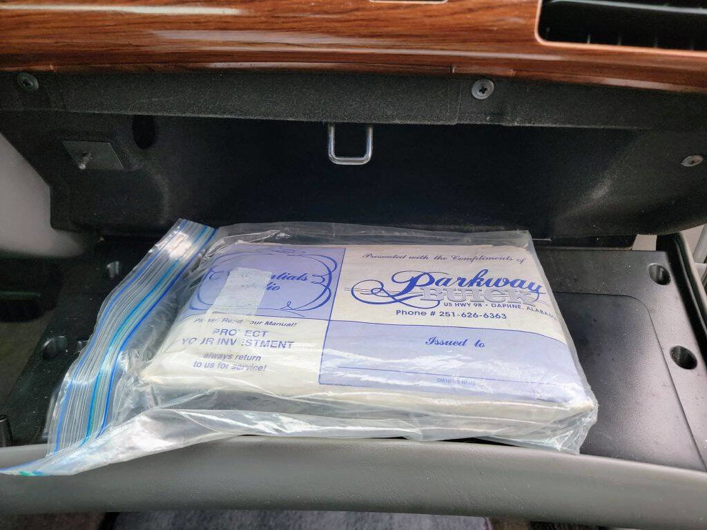 Used 2005 Buick Le Sabre Custom image 34