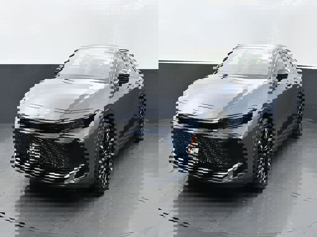 New 2026 Toyota Crown Platinum image 3