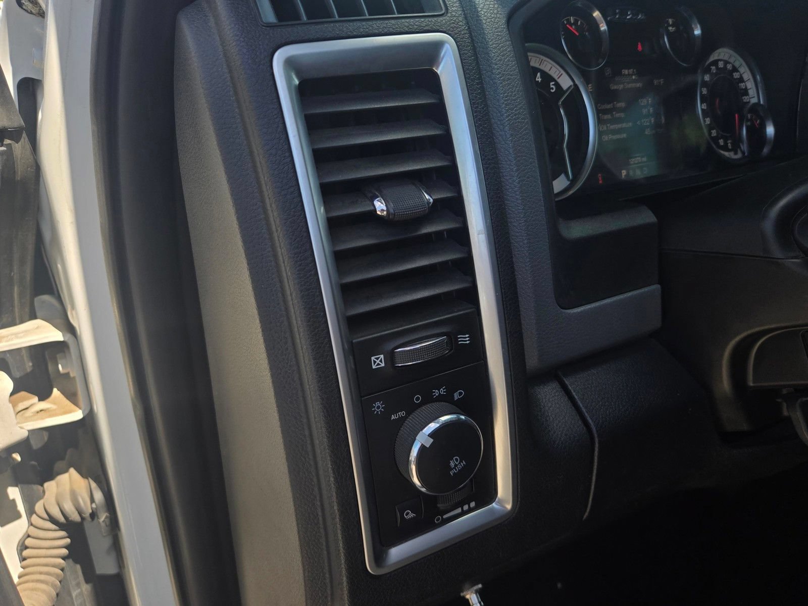 Used 2017 RAM 3500 Big Horn AWD/4WD image 12