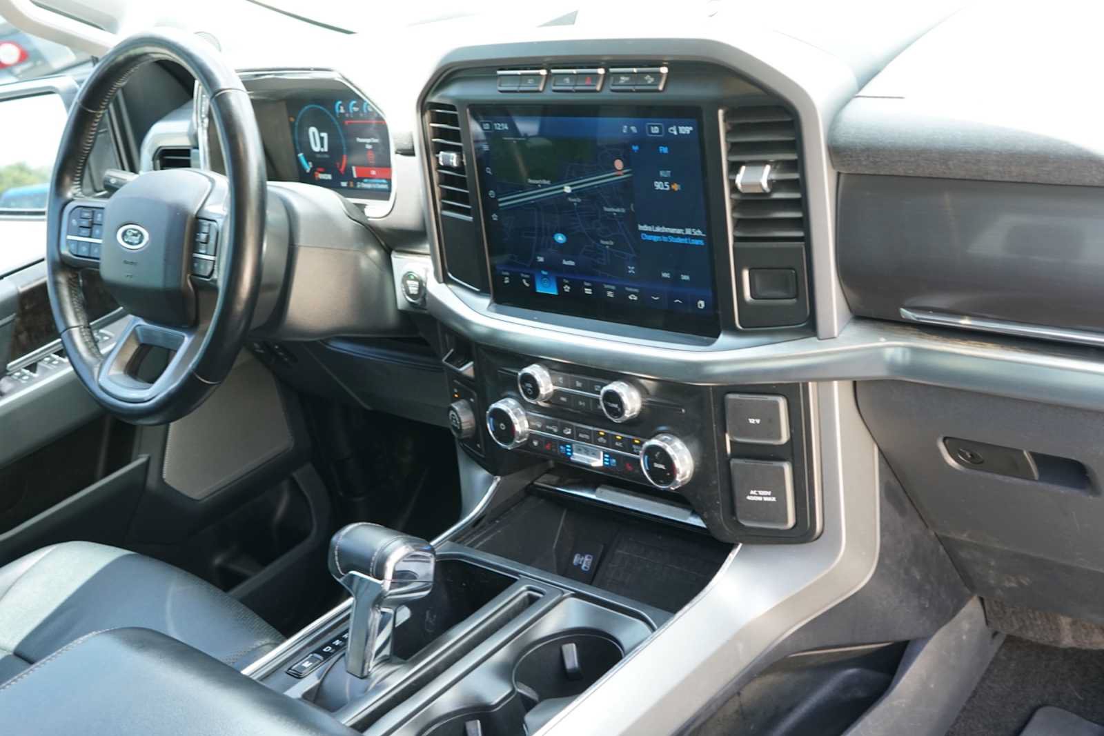 Used 2022 Ford F150 Lariat w/ Equipment Group 502A High AWD/4WD image 25