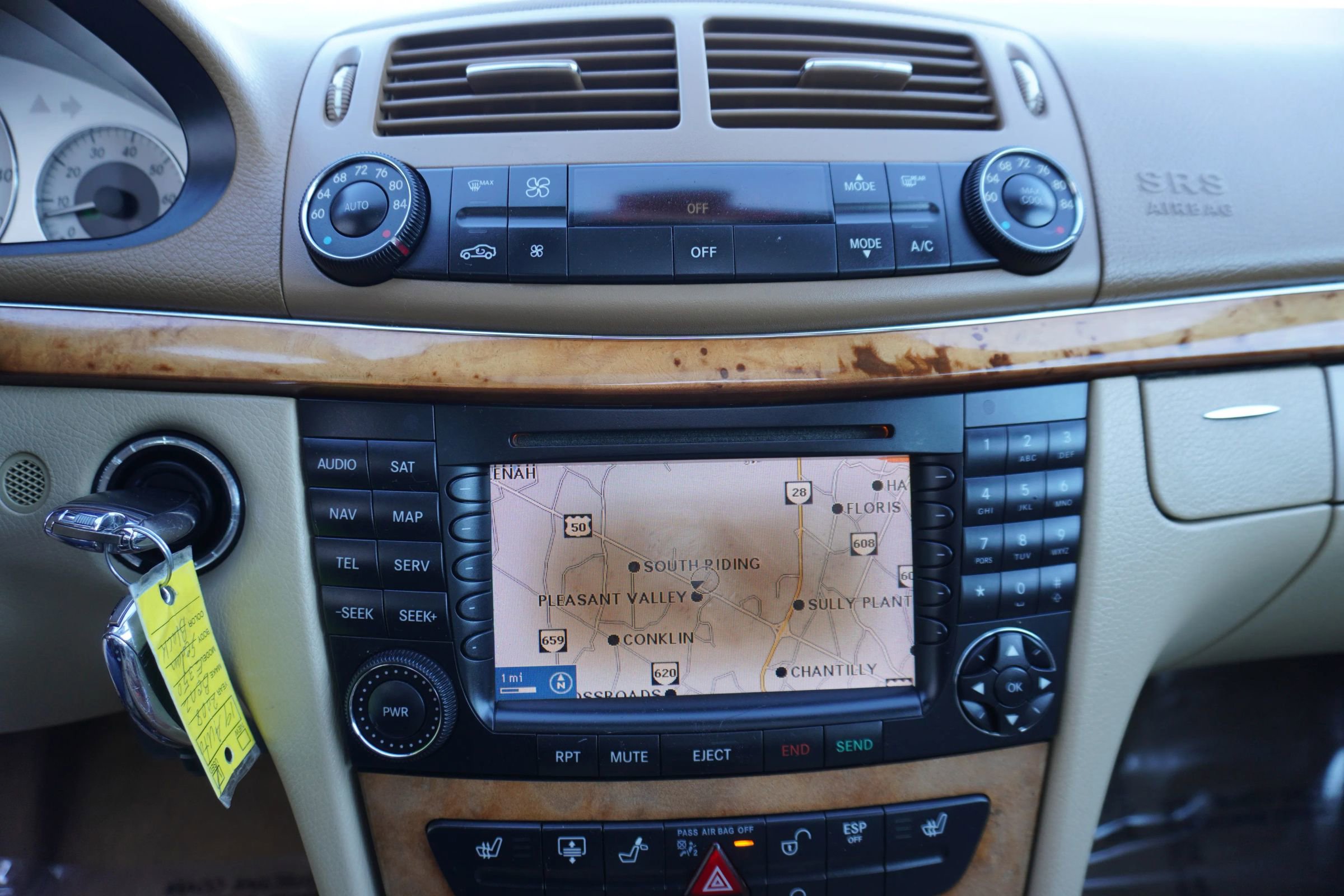 Used 2008 Mercedes-Benz E 350 E 350 4MATIC Sedan 4D image 17