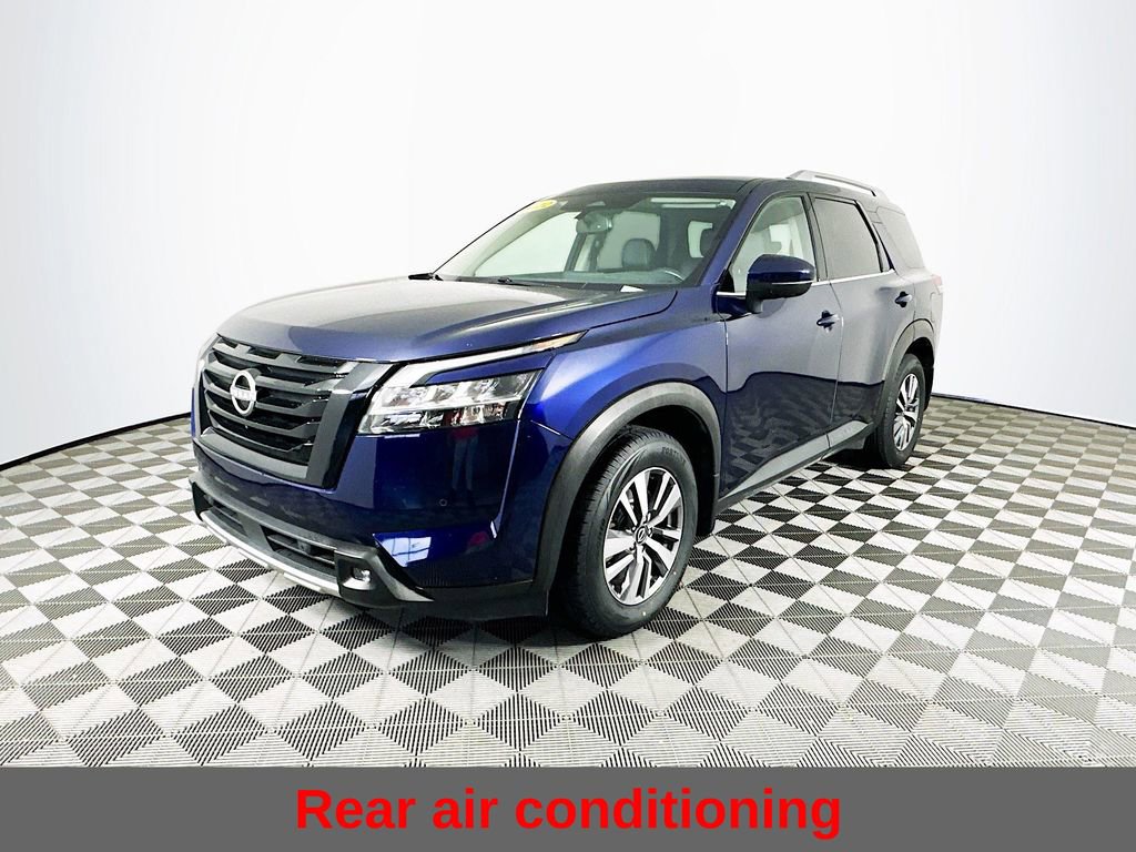 Used 2022 Nissan Pathfinder SL w/ SL Black Package image 6