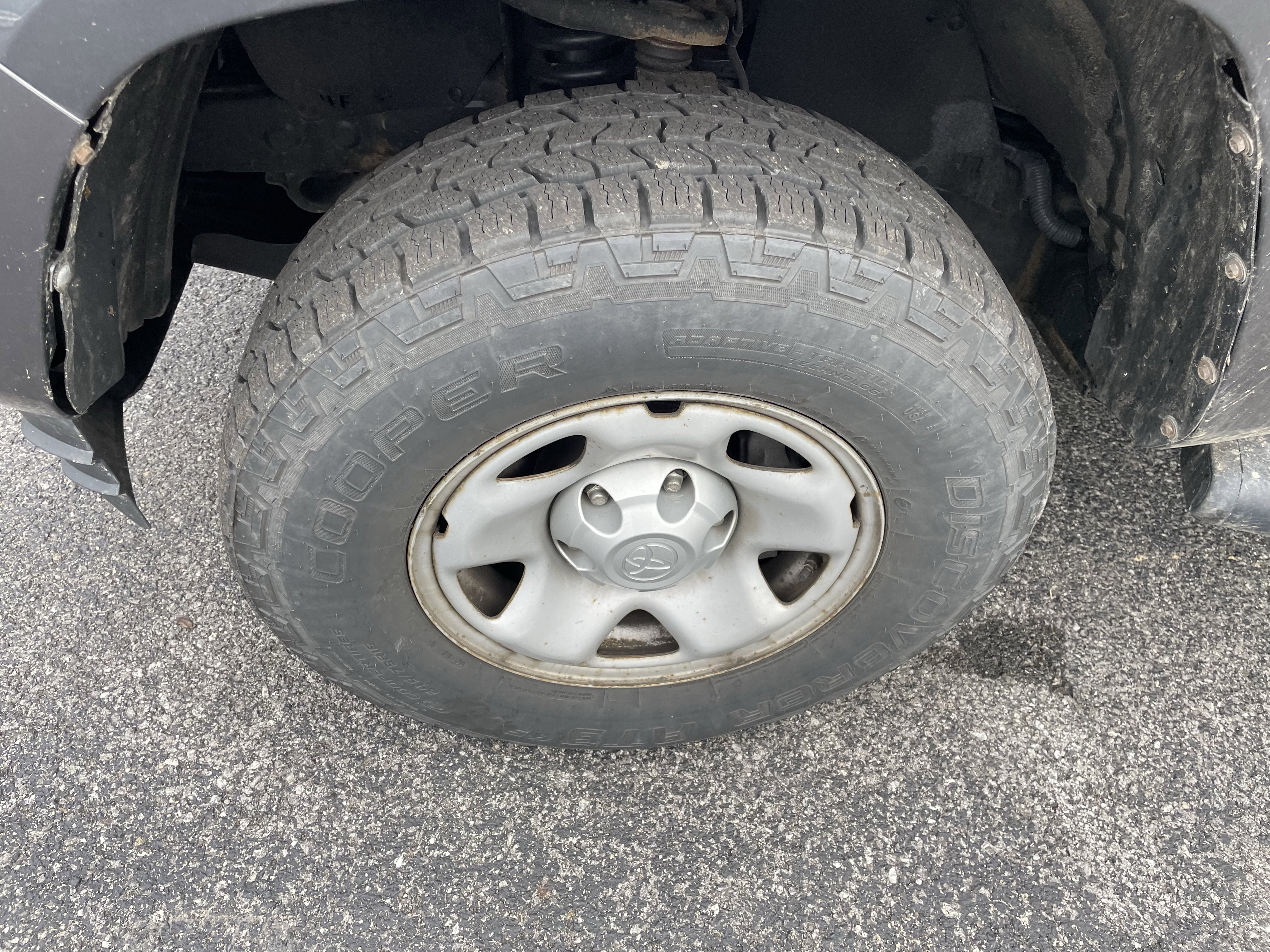 Used 2018 Toyota Tacoma SR w/ SR Convenience Package AWD/4WD image 7