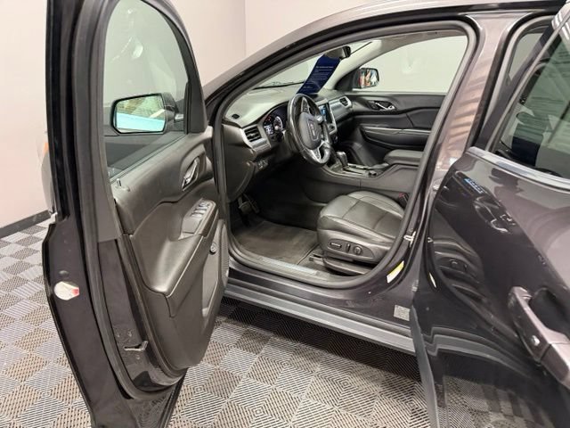 Used 2017 GMC Acadia SLT AWD/4WD image 14