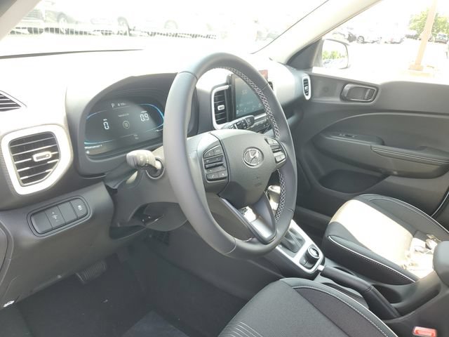 New 2026 Hyundai Venue SEL FWD image 18