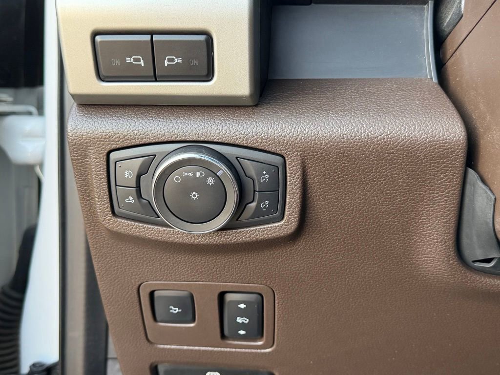 Used 2020 Ford F250 King Ranch w/ King Ranch Ultimate Package AWD/4WD image 31