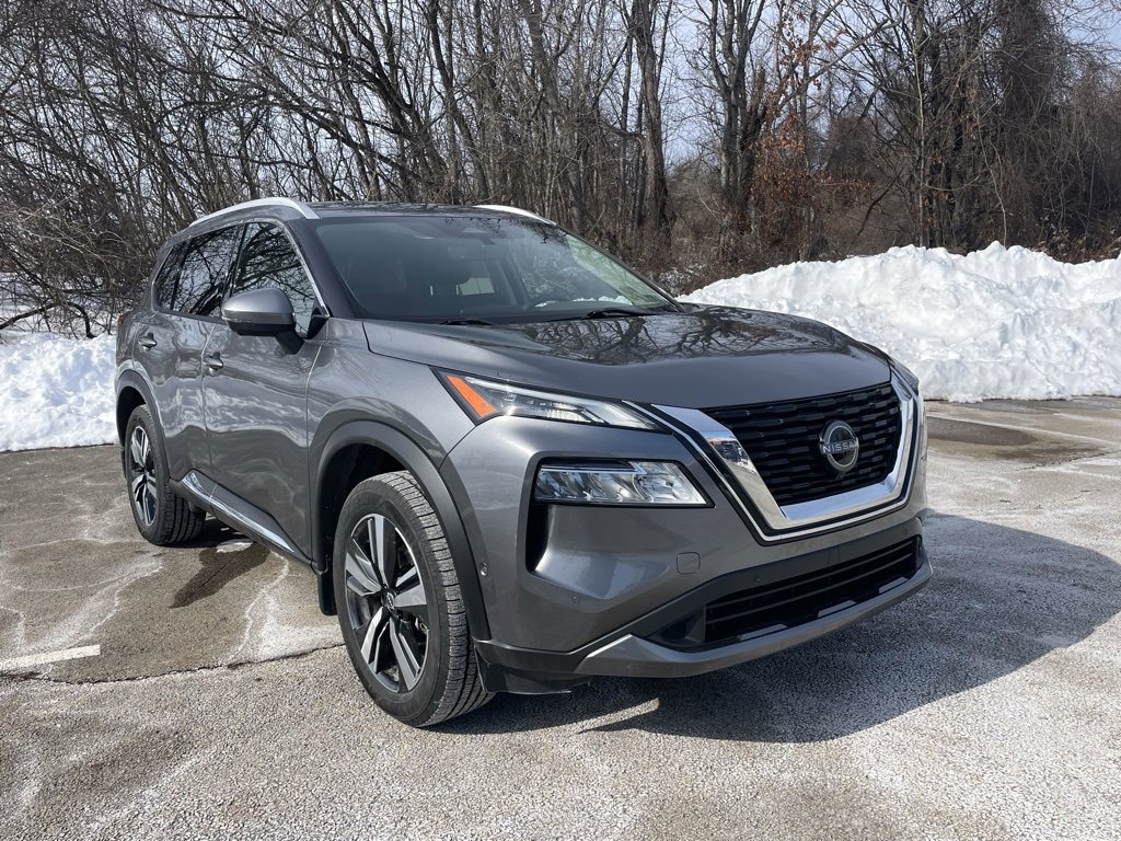 Used 2023 Nissan Rogue SL w/ SL Premium Package image 1