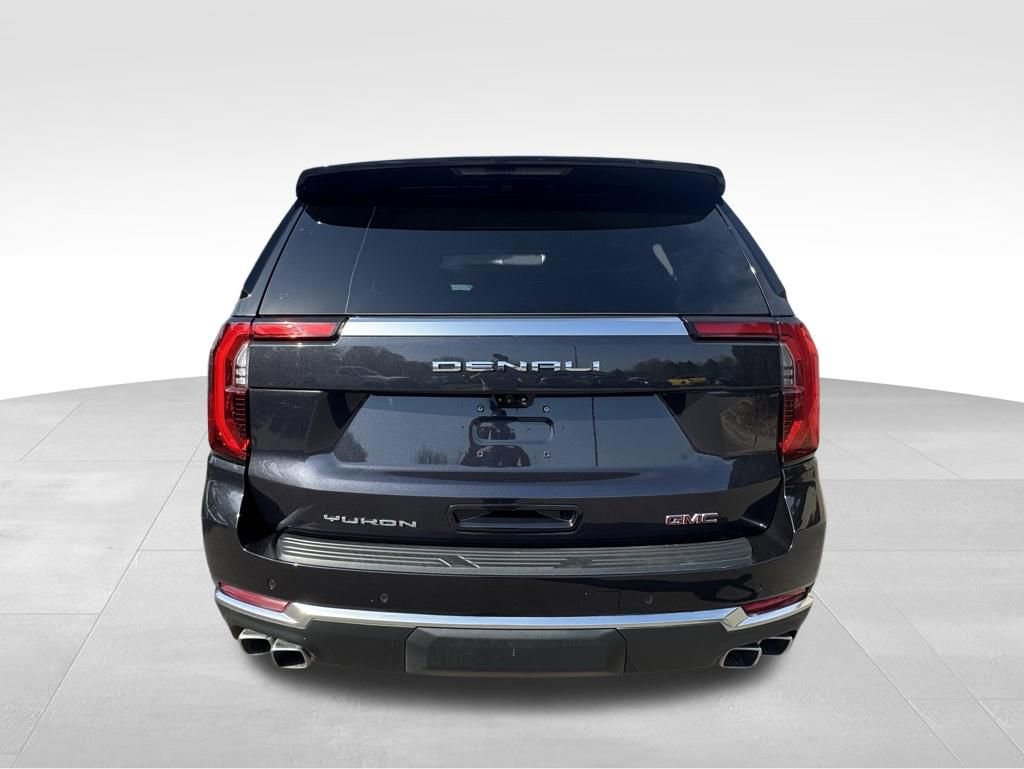 Used 2025 GMC Yukon Denali w/ Denali Reserve Package image 8