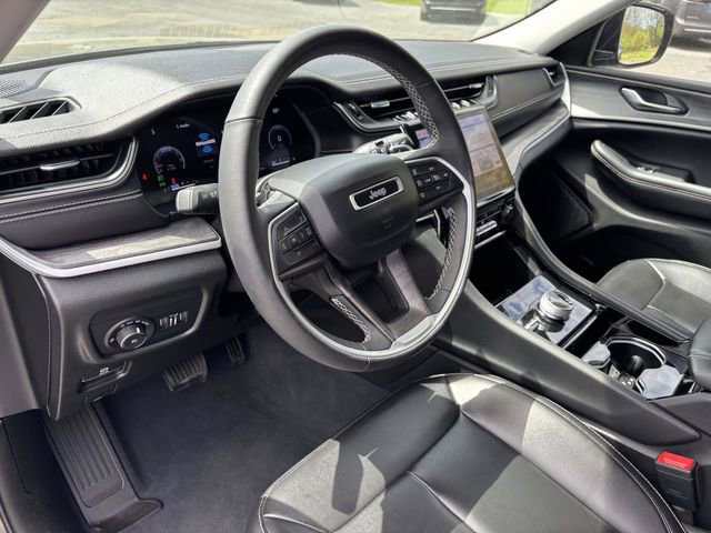Used 2023 Jeep Grand Cherokee L Limited w/ Luxury Tech Group II AWD/4WD image 7