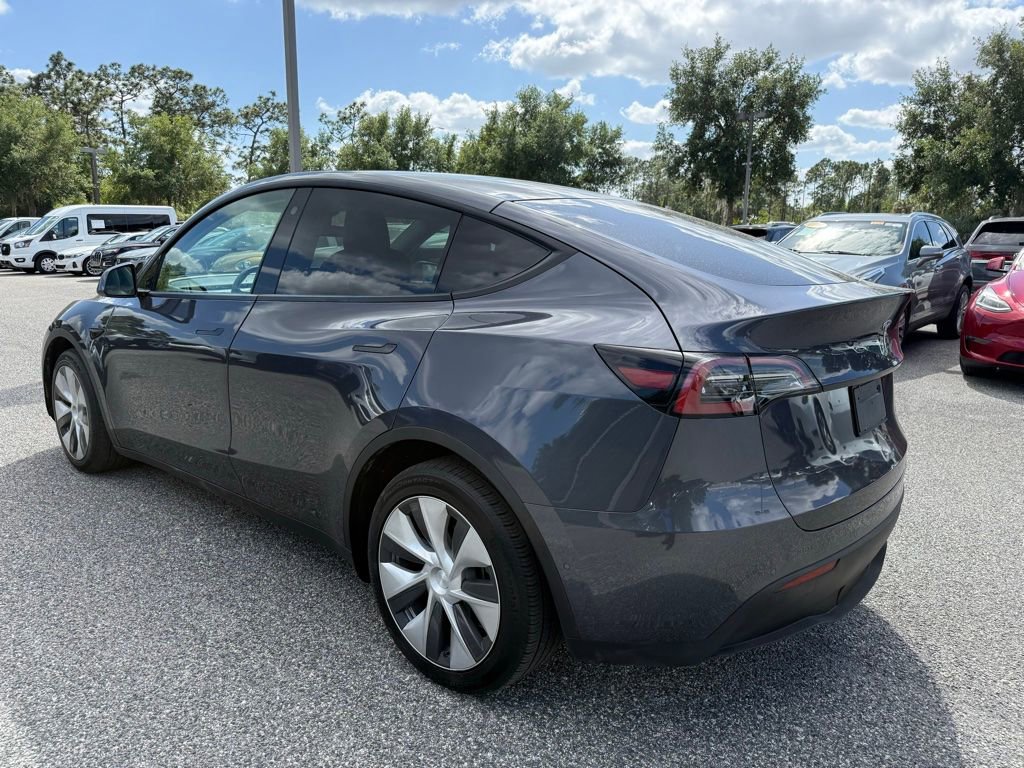 Used 2021 Tesla Model Y Long Range image 14