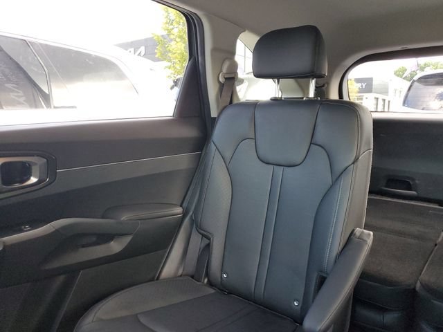 Used 2025 Kia Sorento EX AWD/4WD image 10