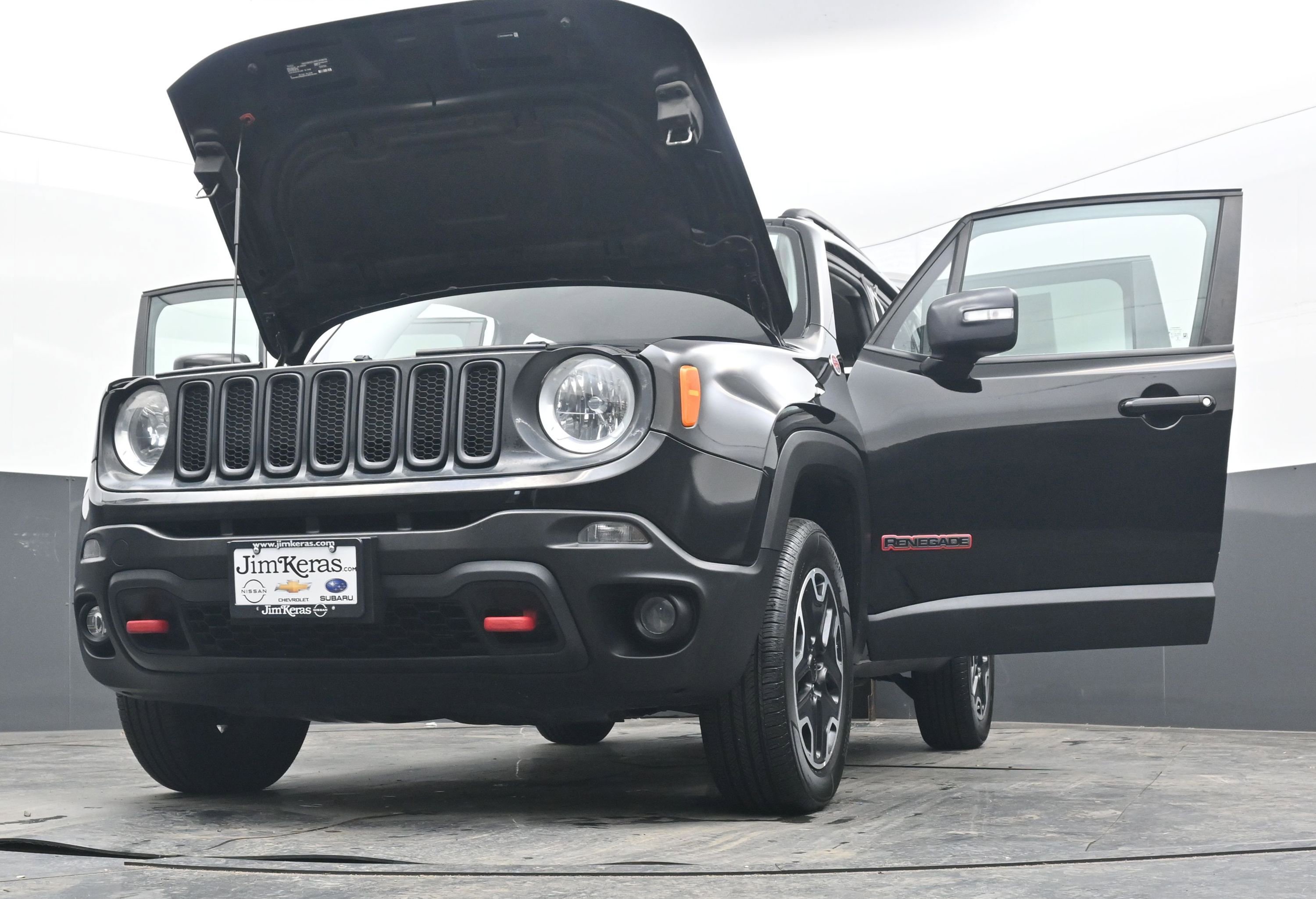 Used 2017 Jeep Renegade Trailhawk image 39