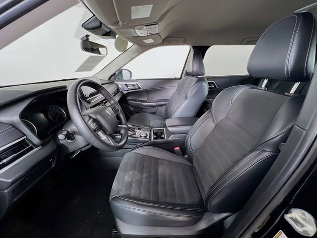 Used 2024 Mitsubishi Outlander SE image 10
