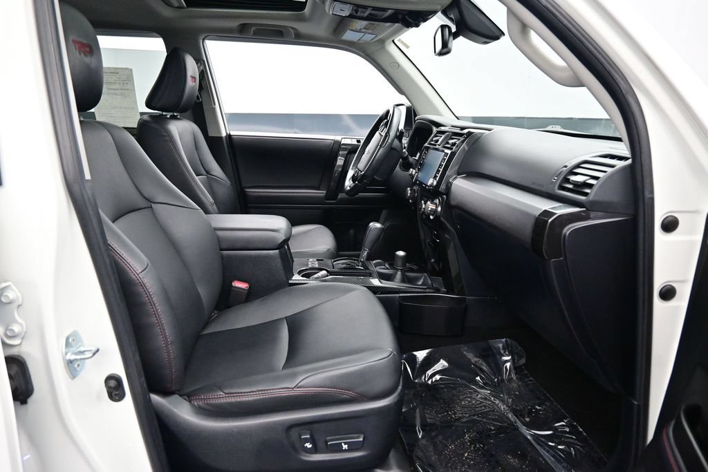 Used 2021 Toyota 4Runner Venture w/ Moonroof Package AWD/4WD image 33