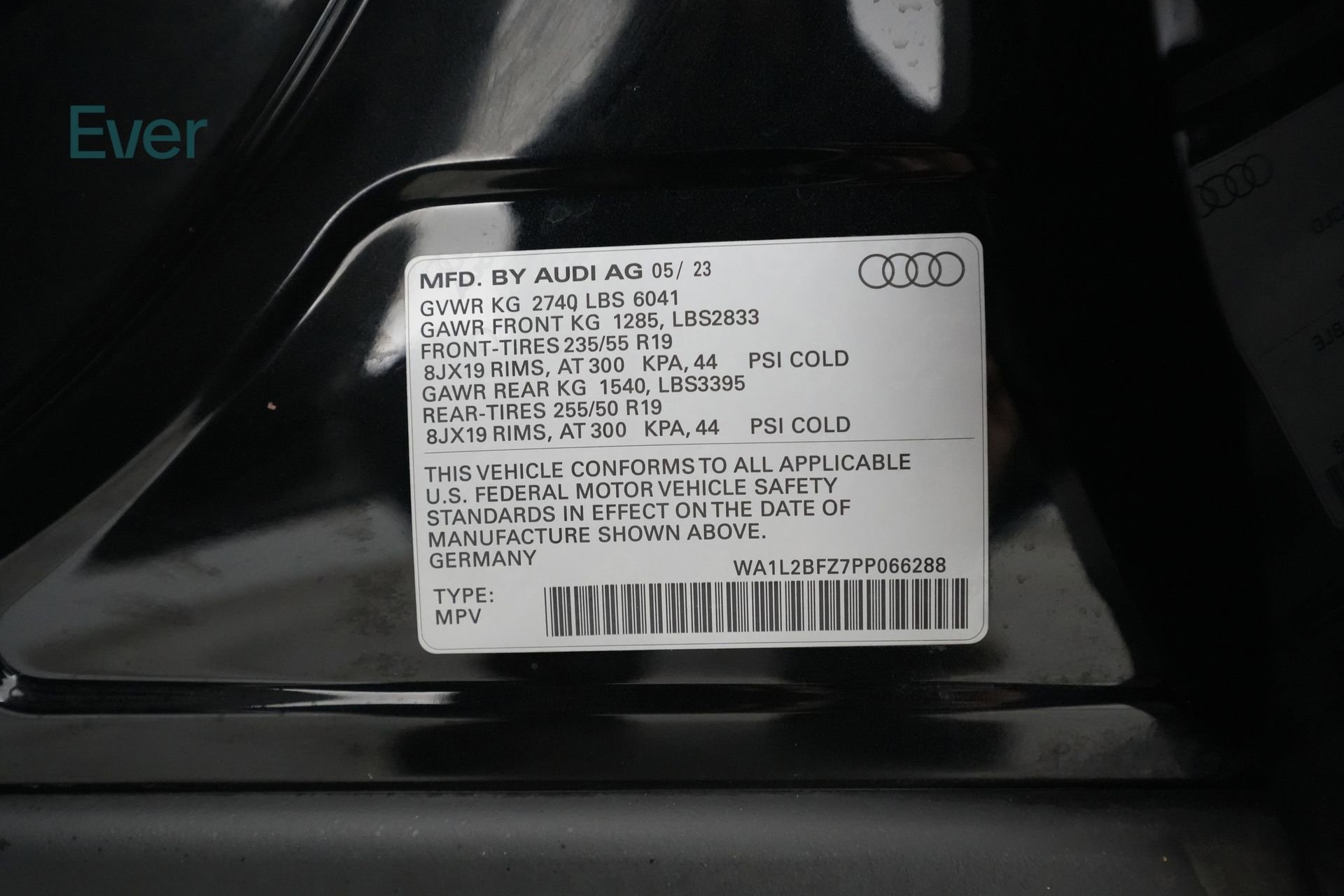 Used 2023 Audi Q4 e-tron Premium Plus w/ Premium Plus image 25