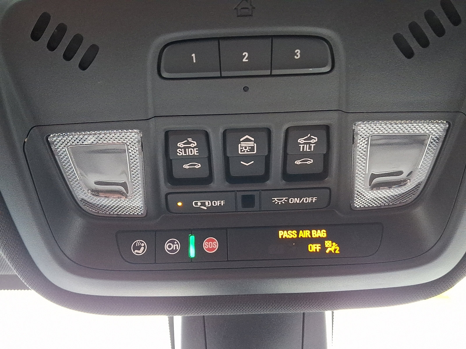 Used 2023 Chevrolet Traverse RS AWD/4WD image 33