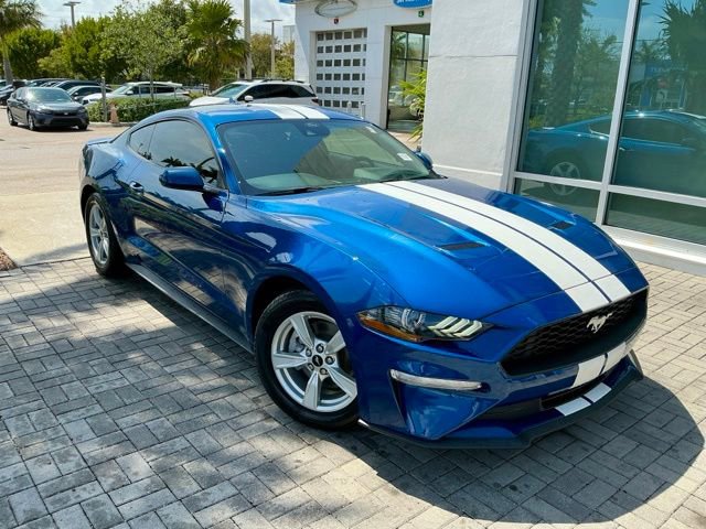 Used 2022 Ford Mustang Coupe image 1