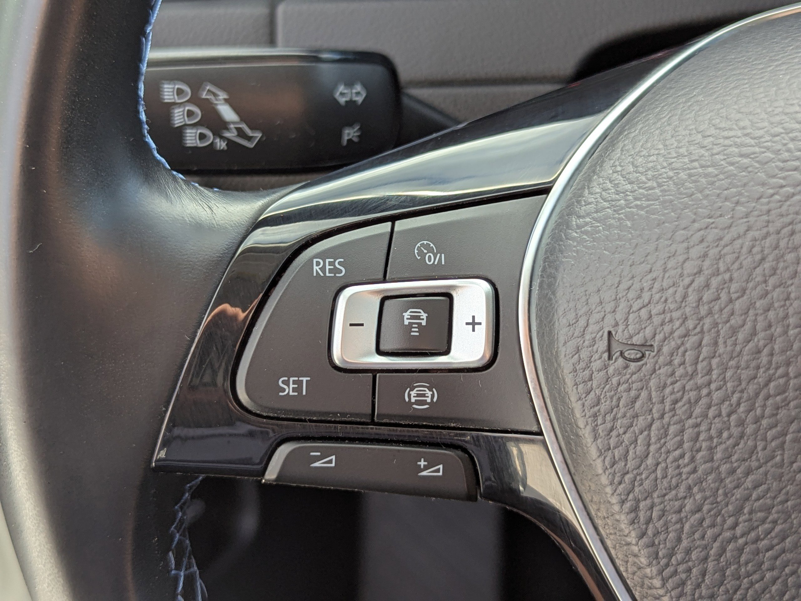 Used 2019 Volkswagen e-Golf SE w/ Driver Assistance Package image 24