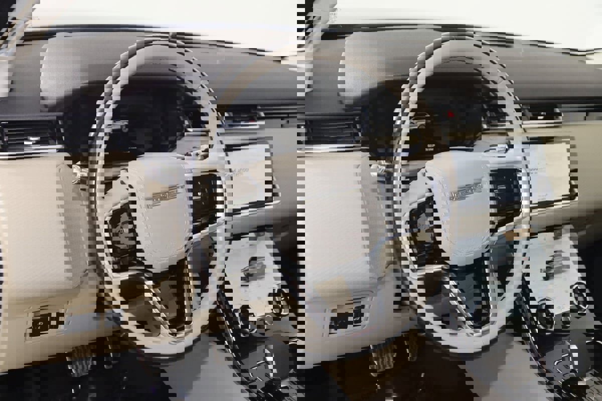 Used 2021 Land Rover Range Rover Velar R-Dynamic S image 6