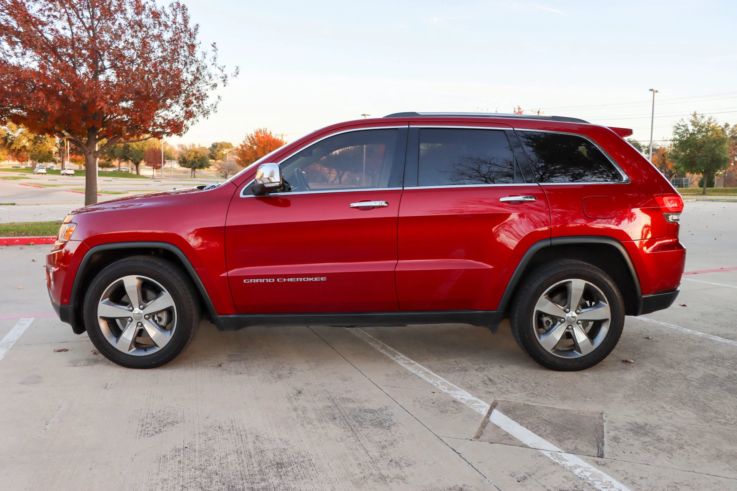 Used 2014 Jeep Grand Cherokee Limited image 4