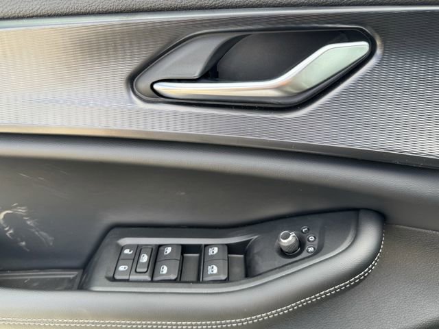 New 2025 Jeep Grand Cherokee Altitude w/ MOPAR Finishing Package image 18