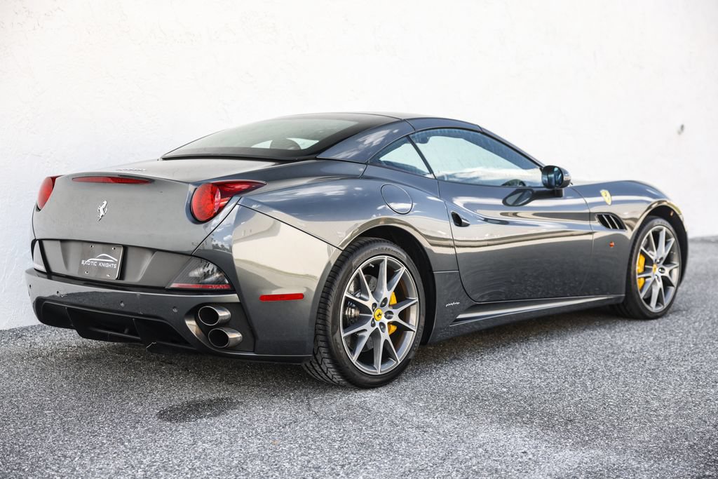 Used 2010 Ferrari California RWD image 6