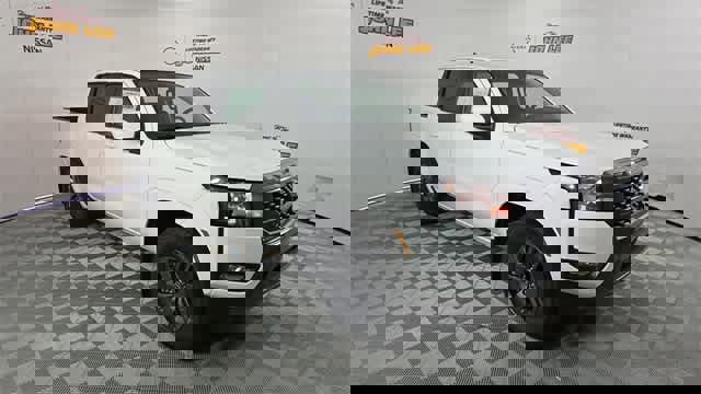 New 2025 Nissan Frontier SV w/ SV Convenience Package image 3