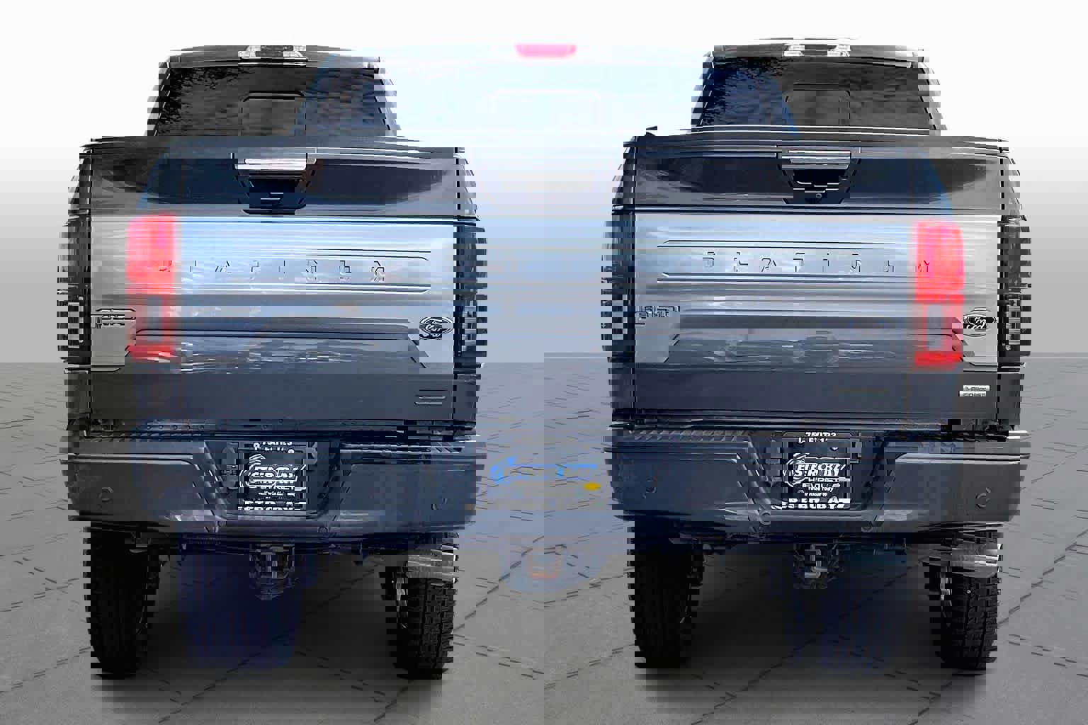 Used 2019 Ford F150 Platinum w/ Equipment Group 701A Luxury image 5