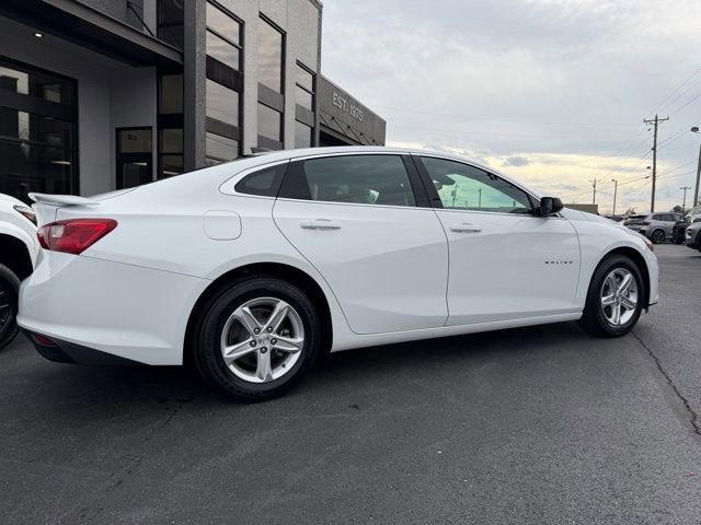 Used 2021 Chevrolet Malibu LS FWD image 2