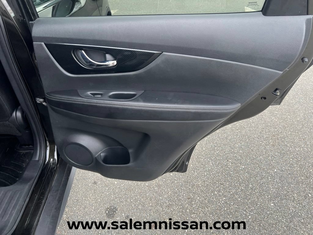 Used 2017 Nissan Rogue SL w/ SL Premium Package AWD/4WD image 24