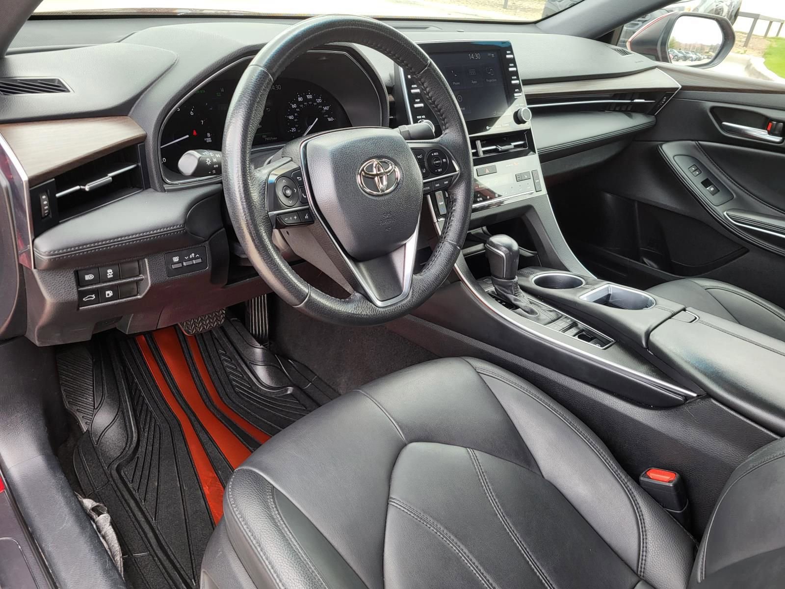 Used 2022 Toyota Avalon XLE image 18