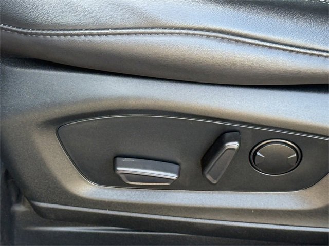 Certified 2022 Ford Explorer XLT w/ Equipment Group 202A image 7