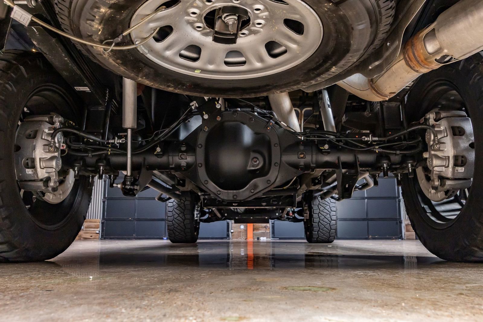 Used 2025 Chevrolet Silverado 2500 High Country w/ High Country Premium Package image 15