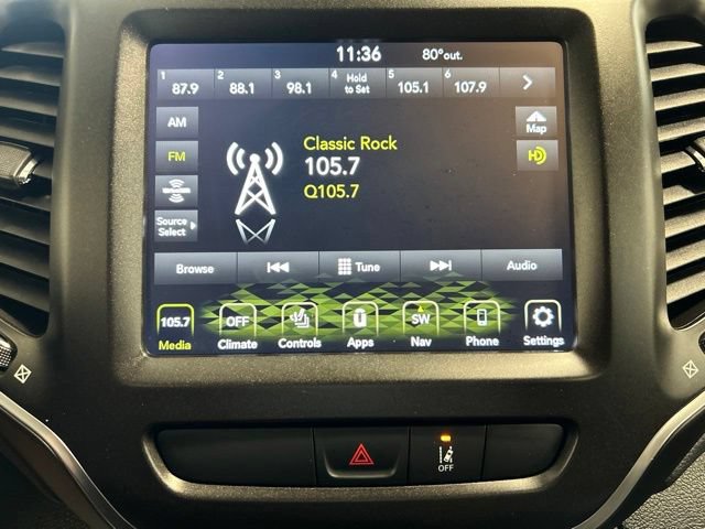 Used 2022 Jeep Cherokee Trailhawk w/ Sound & Nav Group AWD/4WD image 28