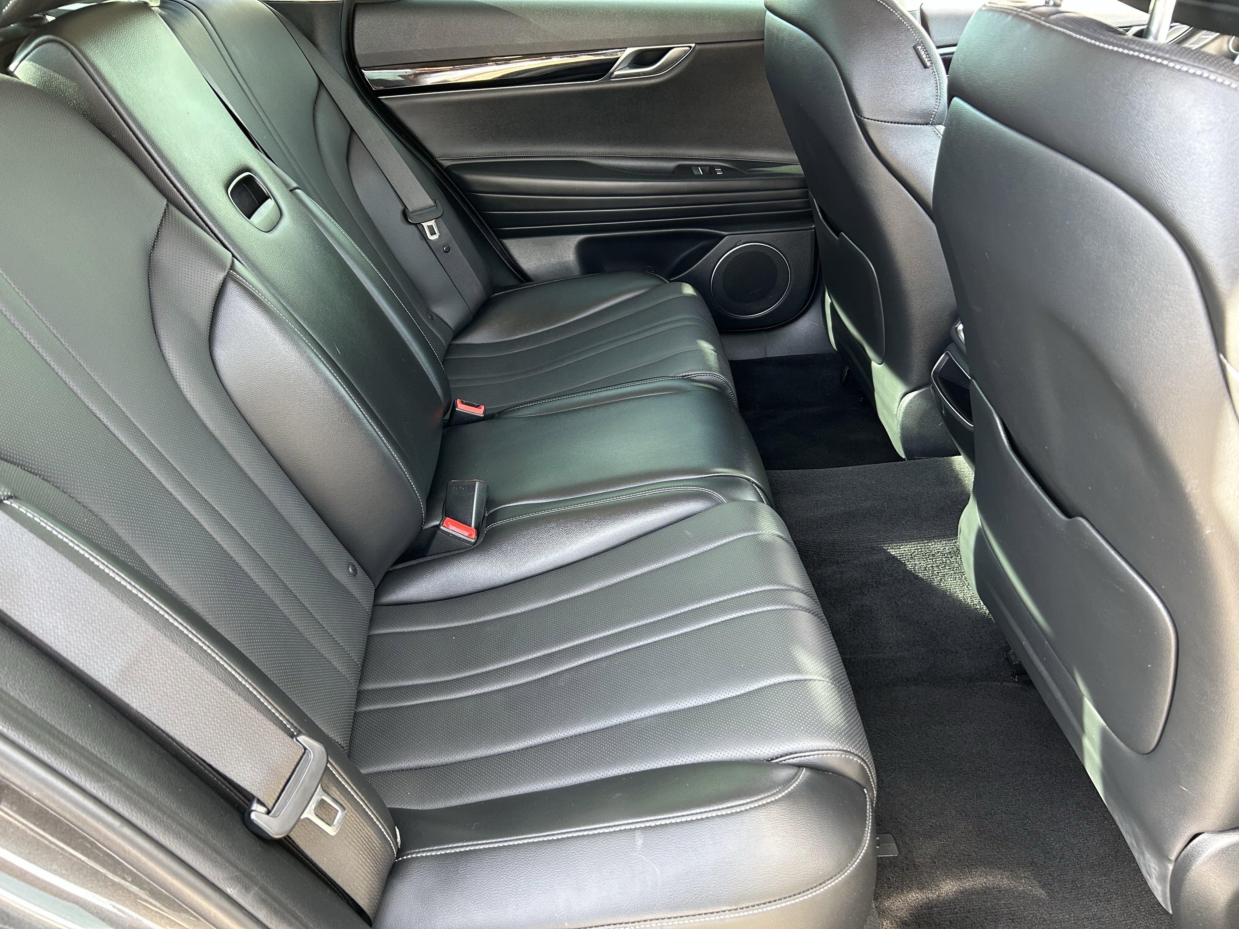 Used 2022 Genesis G80 2.5T image 12