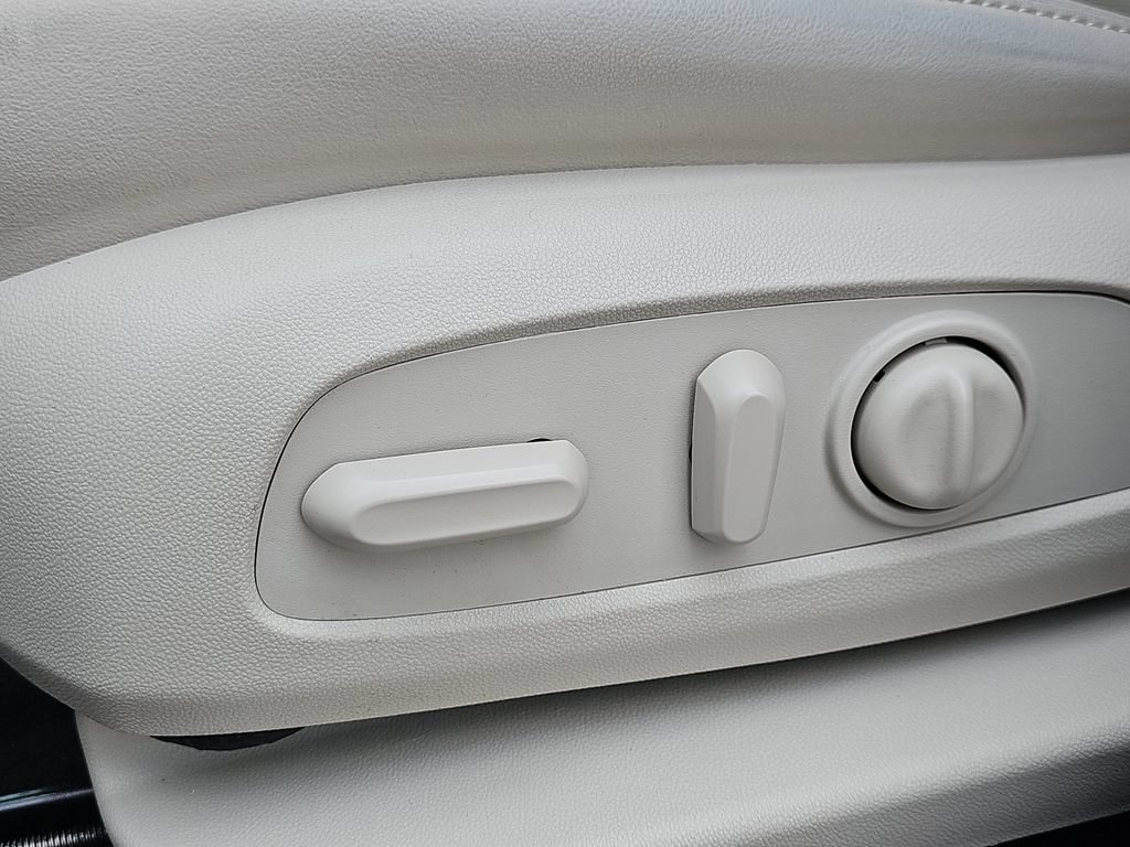 Certified 2024 Buick Enclave Essence w/ Trailering Package, 5000 lbs. AWD/4WD image 35