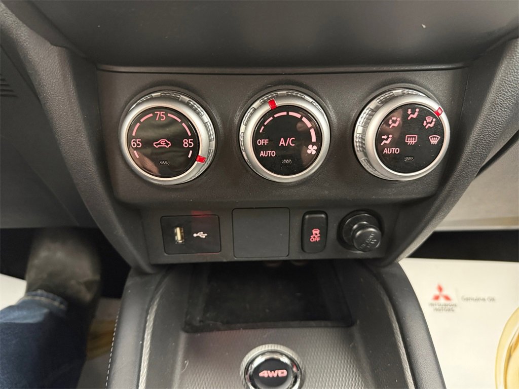 Used 2024 Mitsubishi Outlander Sport ES image 31