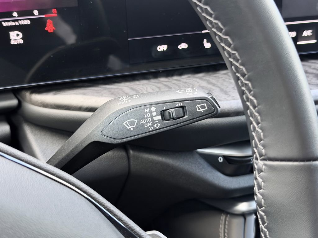 Used 2025 Audi Q5 Premium Plus w/ Premium Plus image 16