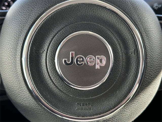 Certified 2022 Jeep Renegade Latitude w/ Convenience Group image 30